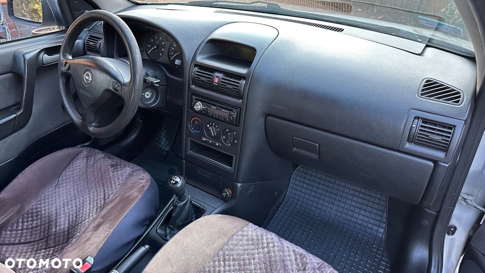 Opel Astra - 11