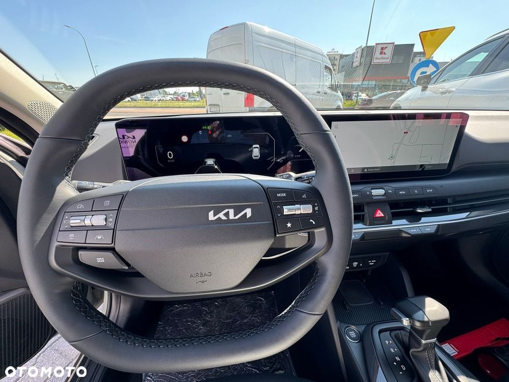 Kia K4 - 18