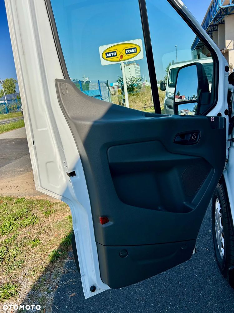 Ford Transit - 13