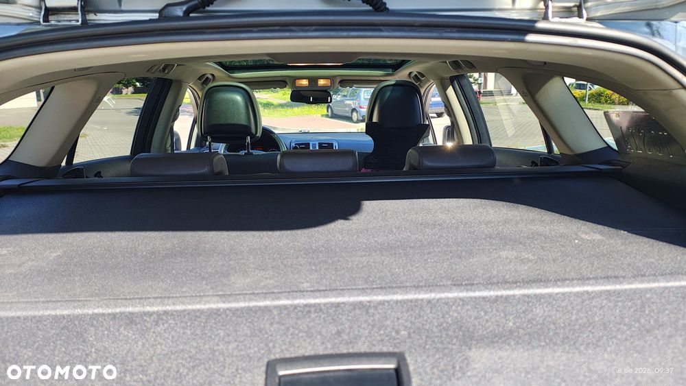 Toyota Avensis - 2
