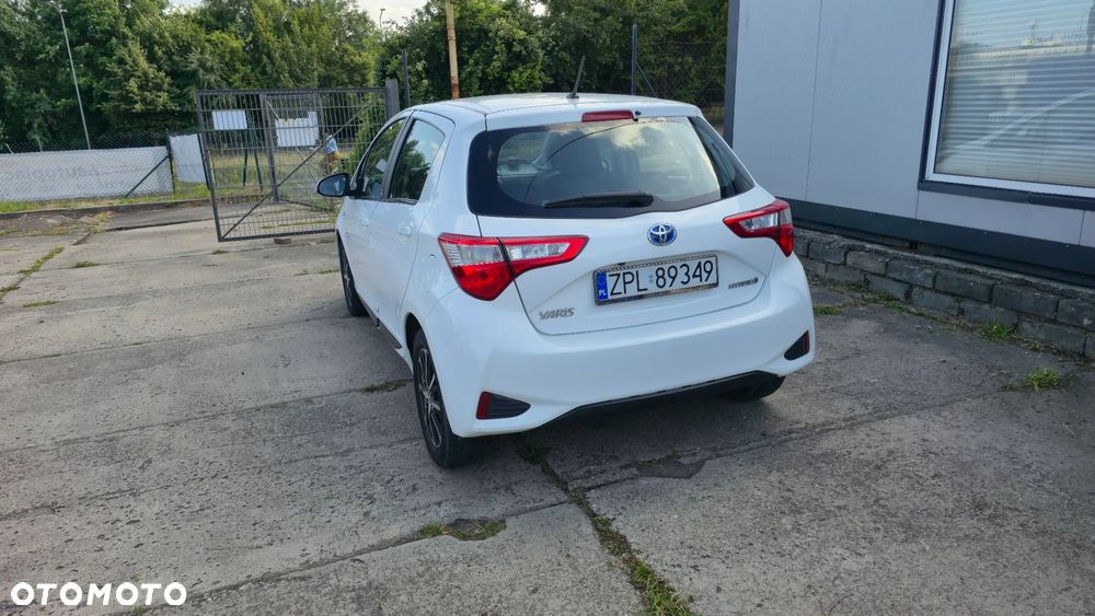 Toyota Yaris - 10