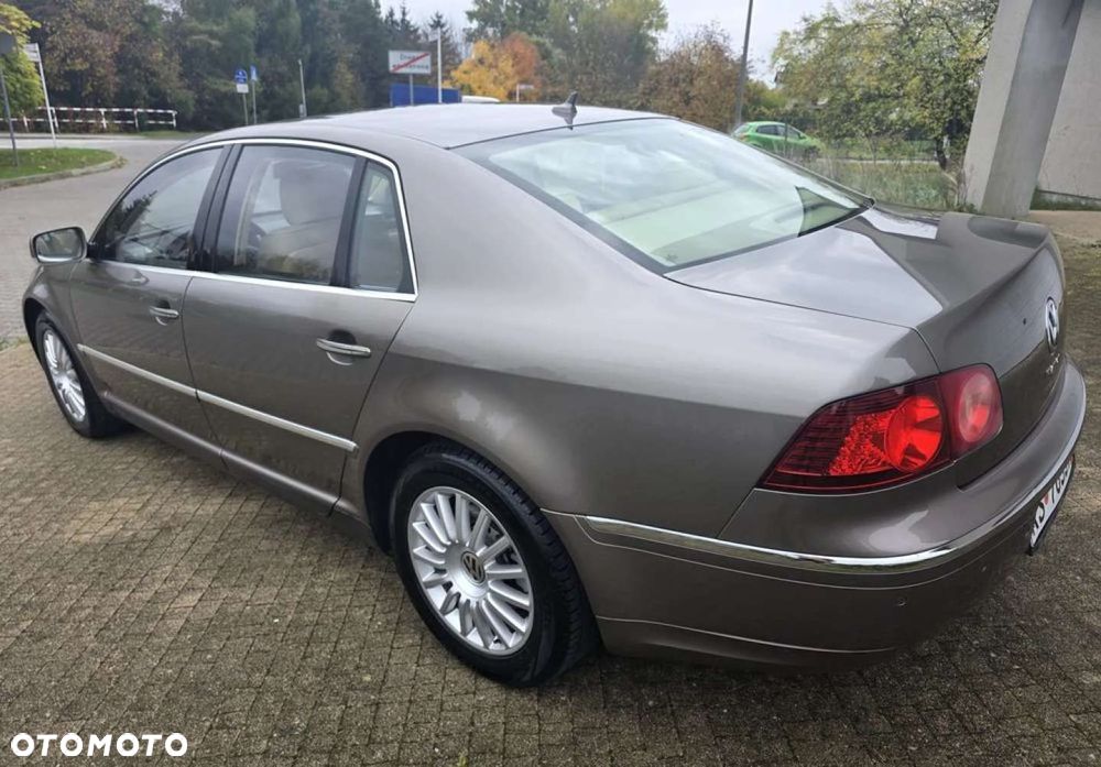 Volkswagen Phaeton - 16
