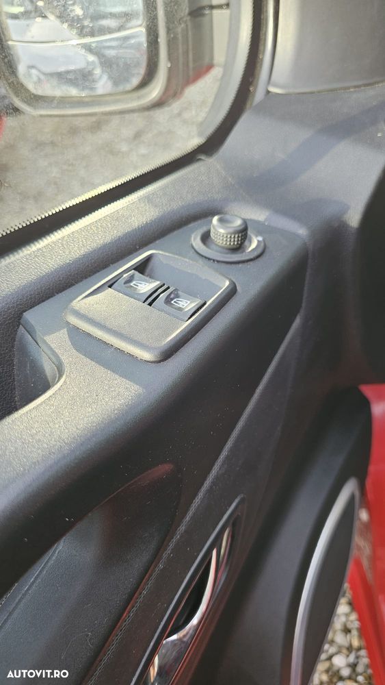 Opel Vivaro - 12