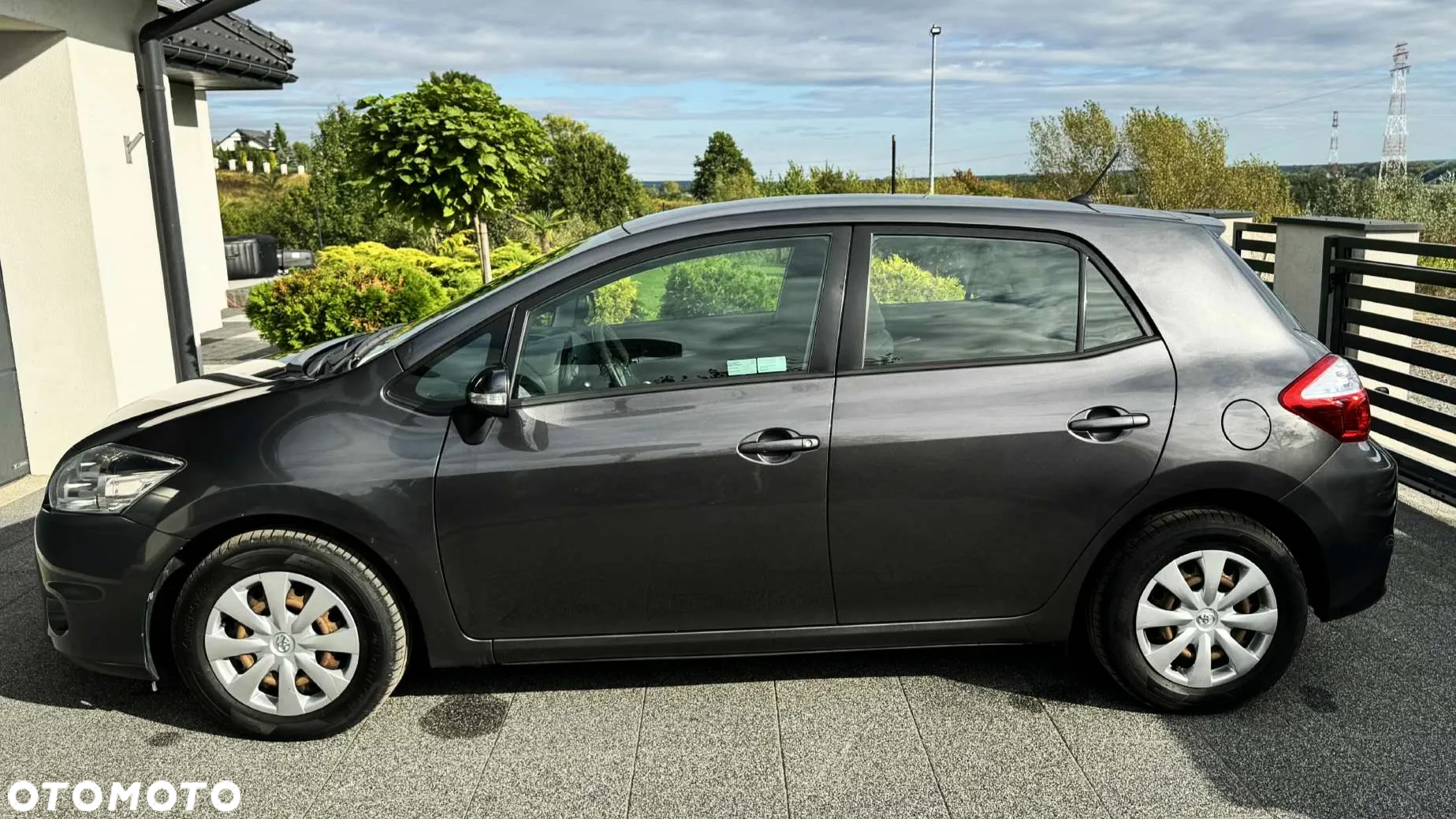 Toyota Auris - 4