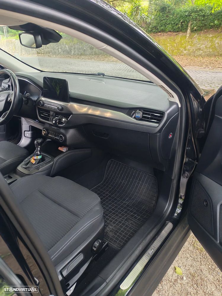 Ford Focus 1.0 EcoBoost Titanium - 20
