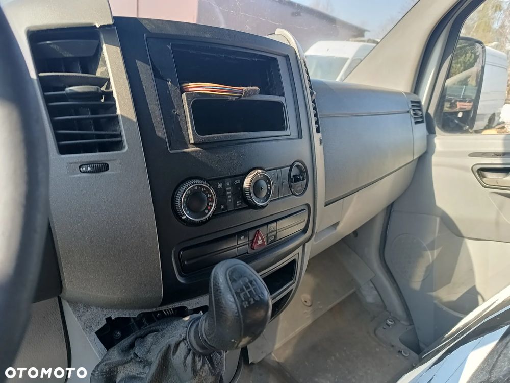 Mercedes-Benz Sprinter - 7