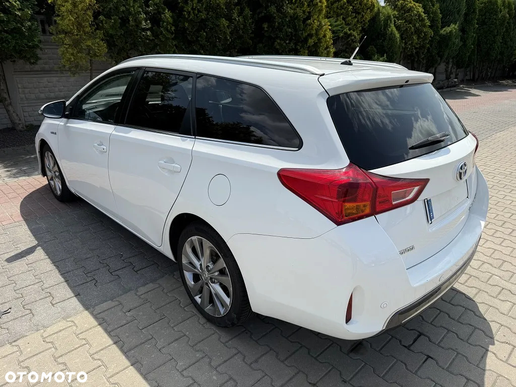 Toyota Auris - 2