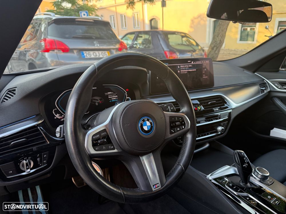 BMW 520 e Pack M - 8