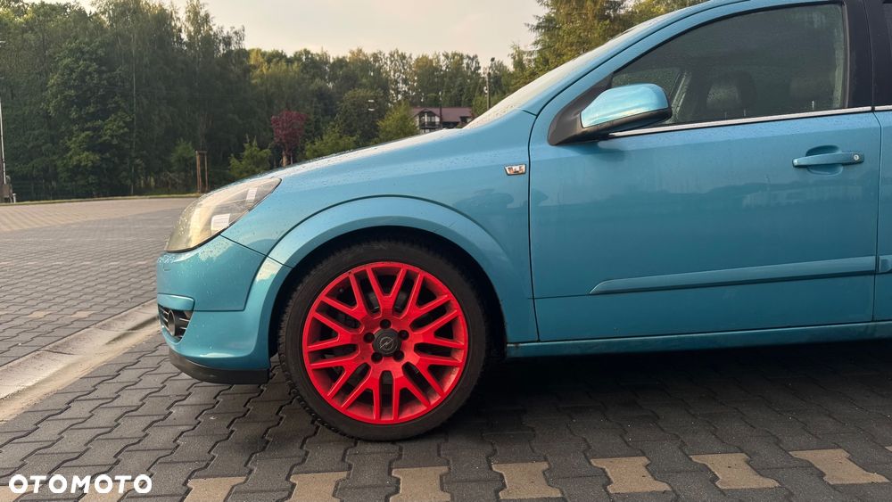 Opel Astra 2.0 Turbo Cosmo - 9