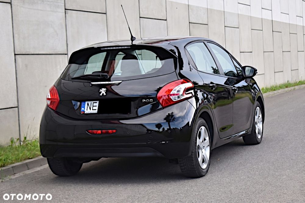 Peugeot 208 - 11