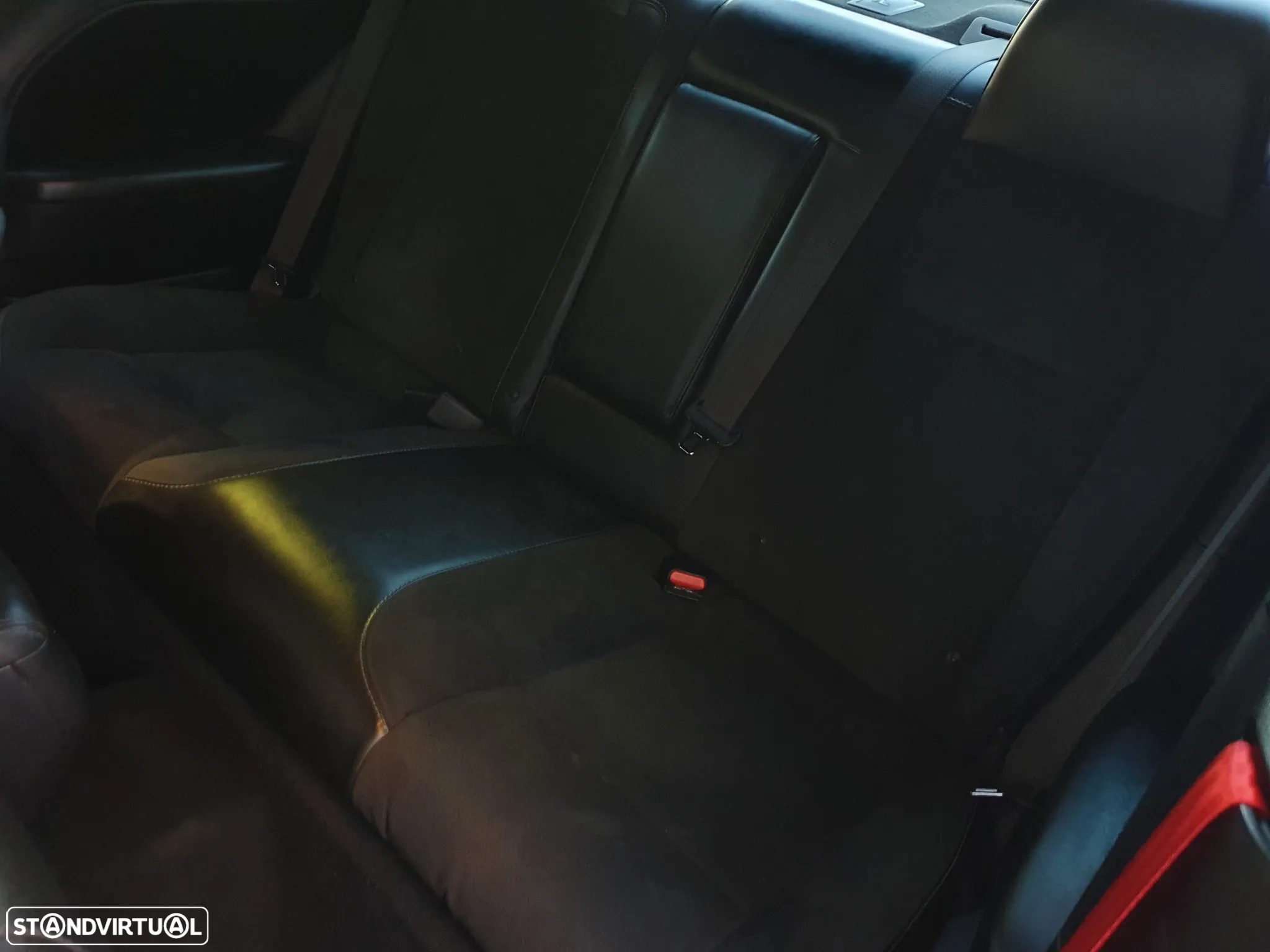 Dodge Challenger Auto R/T Plus Shaker - 27