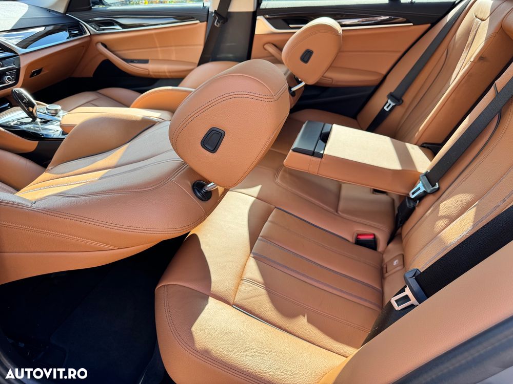 BMW Seria 5 520e Aut. Luxury Line - 14