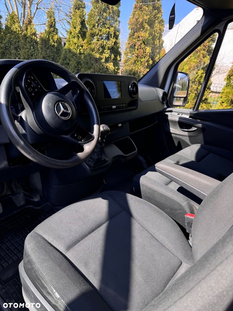 Mercedes-Benz Sprinter - 8