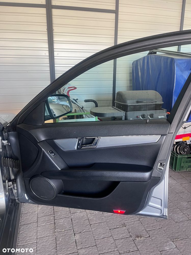 Mercedes-Benz Klasa C 220 CDI Avantgarde - 16