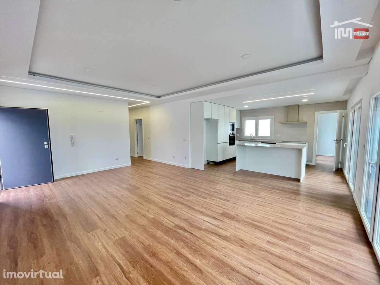 Moradia Térrea T3+1 com Áreas Amplas em Fernão Ferro | Terreno 380... - Grande imagem: 3/39