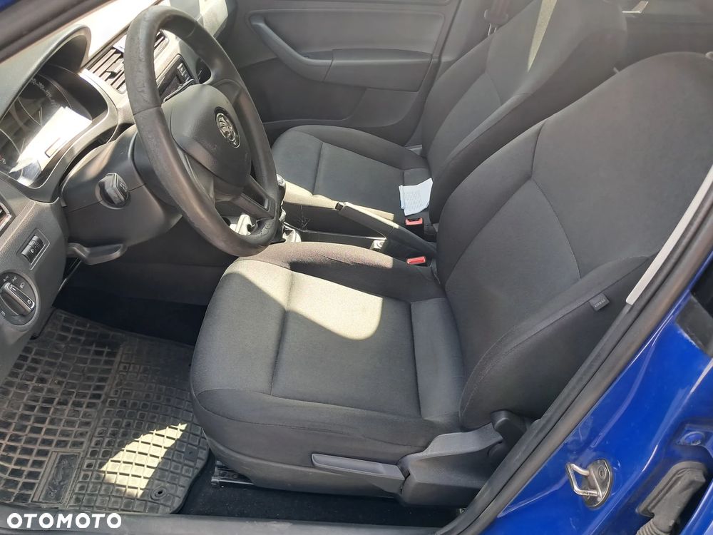 Skoda RAPID 1.0 TSI Active - 8