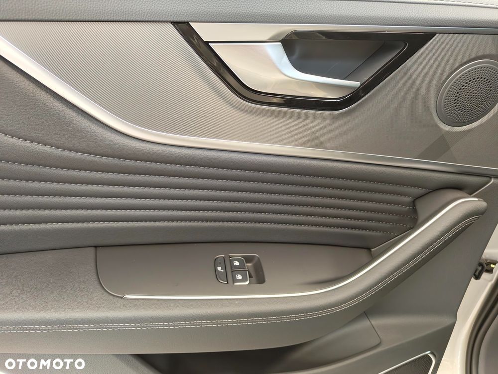 Hongqi HS5 2.0T Executive AWD - 9
