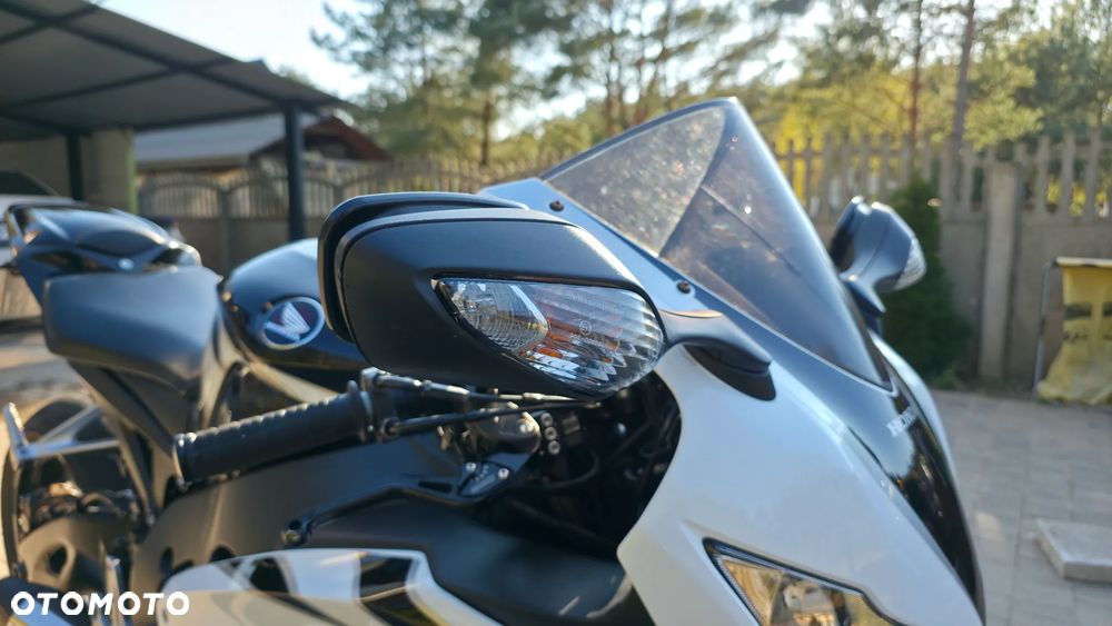 Honda CBR - 17