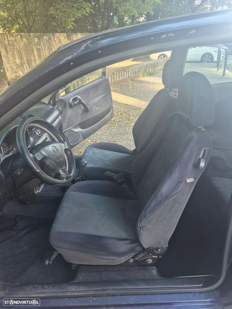 Opel Corsa 1.0 - 4