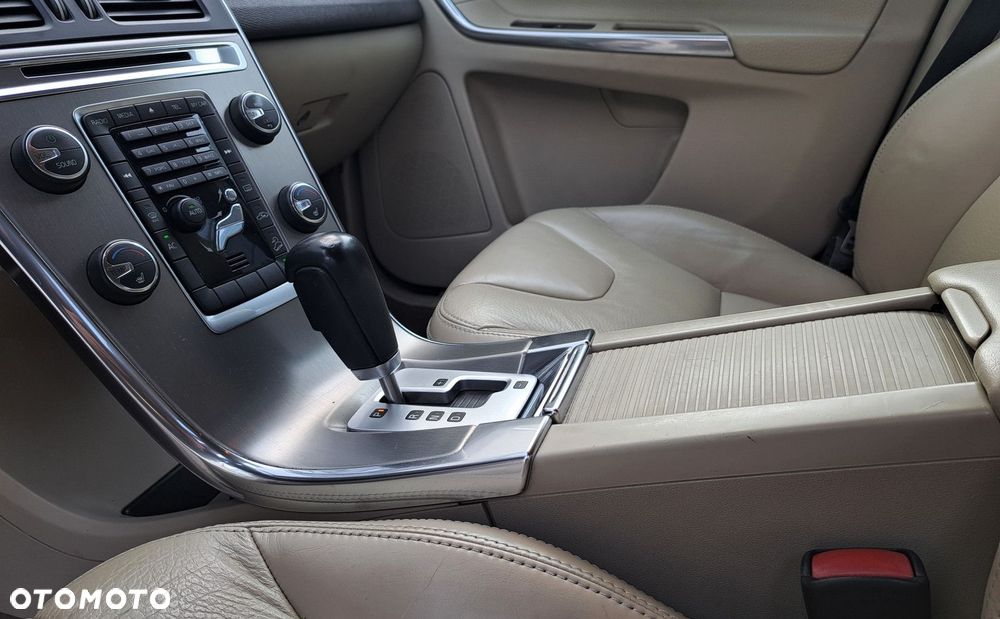 Volvo XC 60 - 25