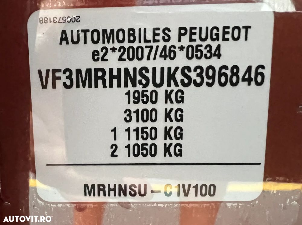 Peugeot 3008 1.2 PureTech 130 EAT8 GT - 22