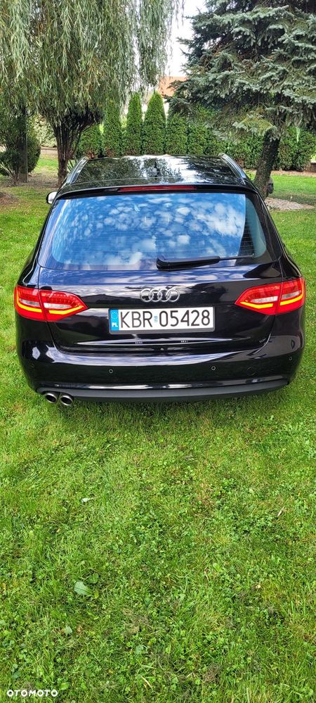 Audi A4 Limousine - 10