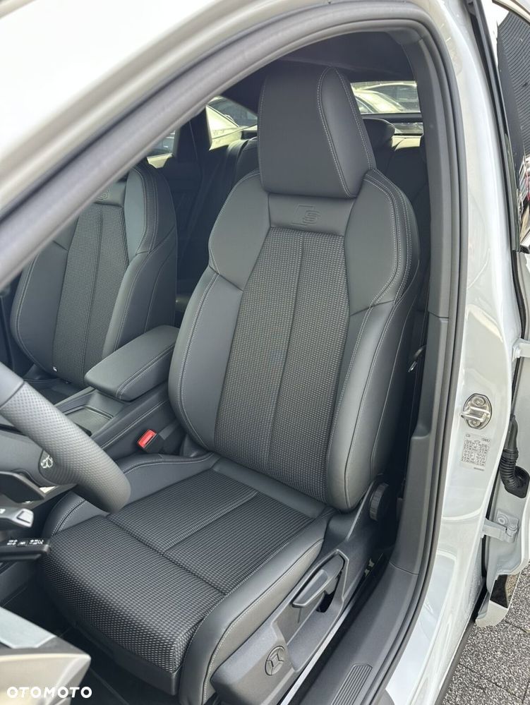 Audi Q4 Sportback e-tron - 13