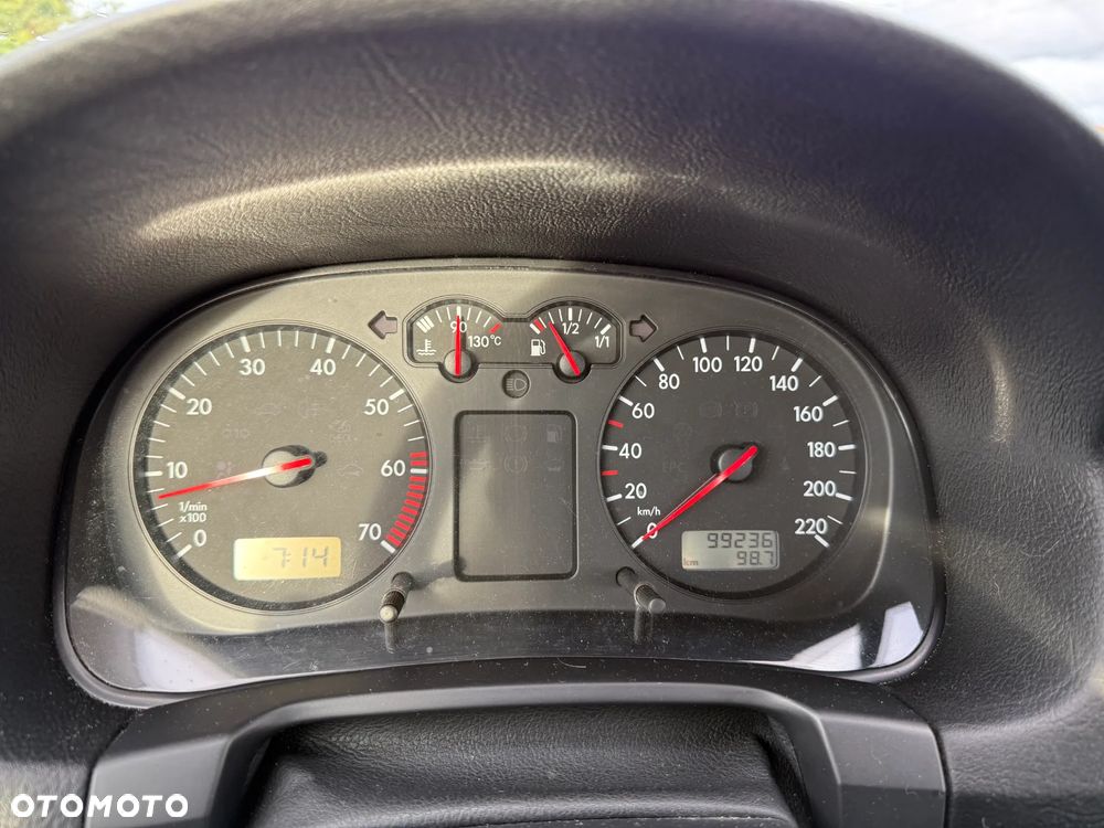 Volkswagen Golf 1.4 Comfortline - 16