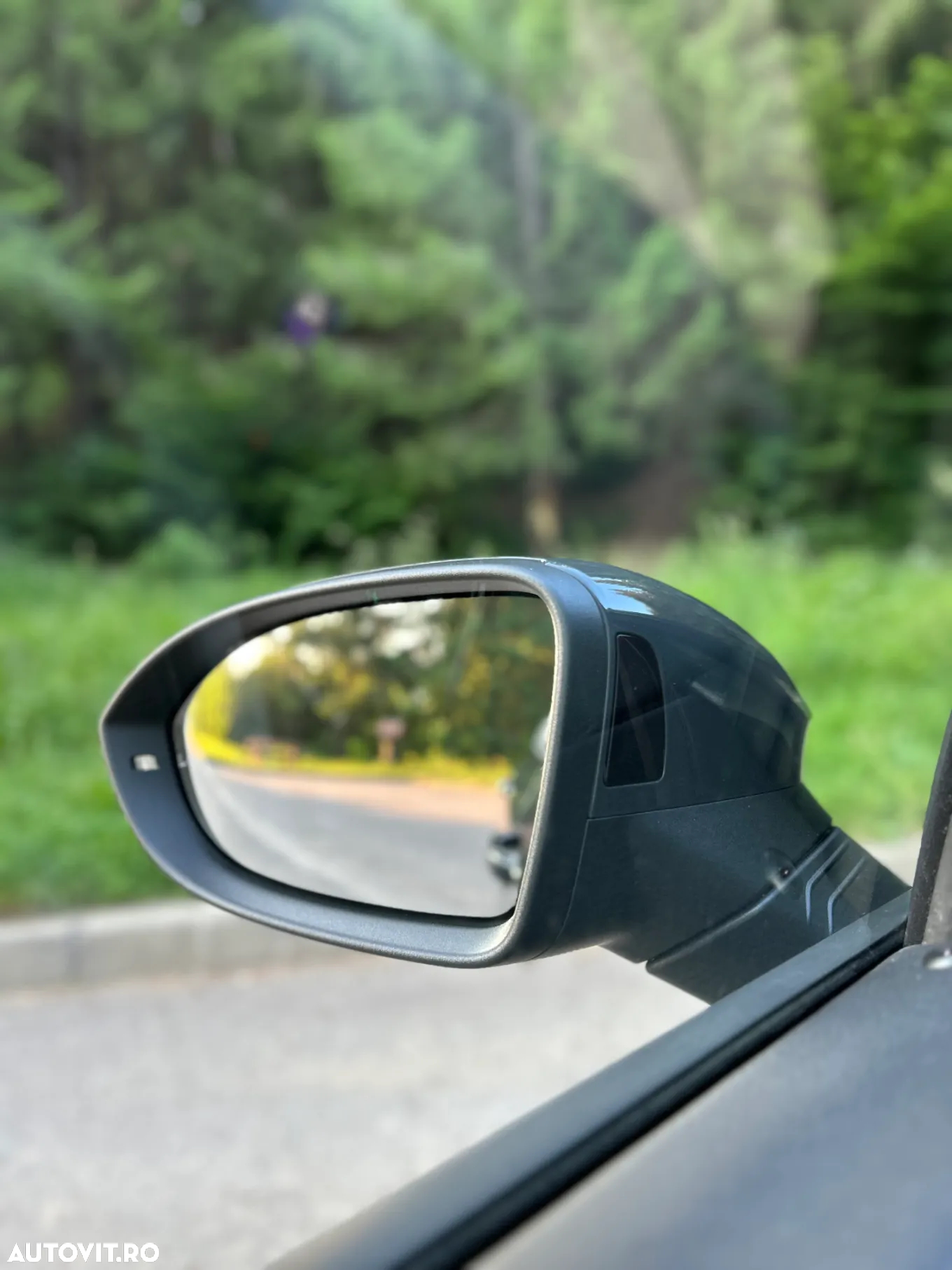 Volkswagen Golf 2.0 TDI Life - 8