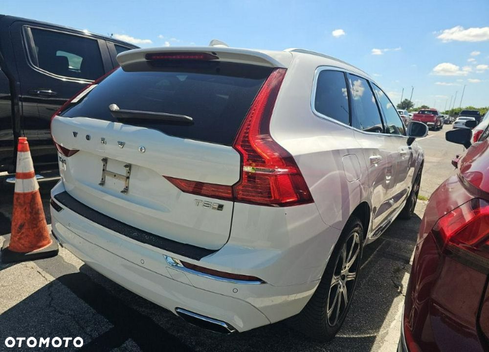 Volvo XC 60 T5 AWD Inscription - 4