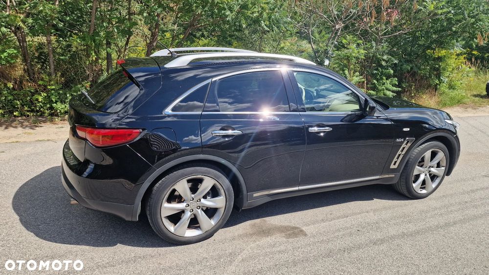 Infiniti QX70 - 5