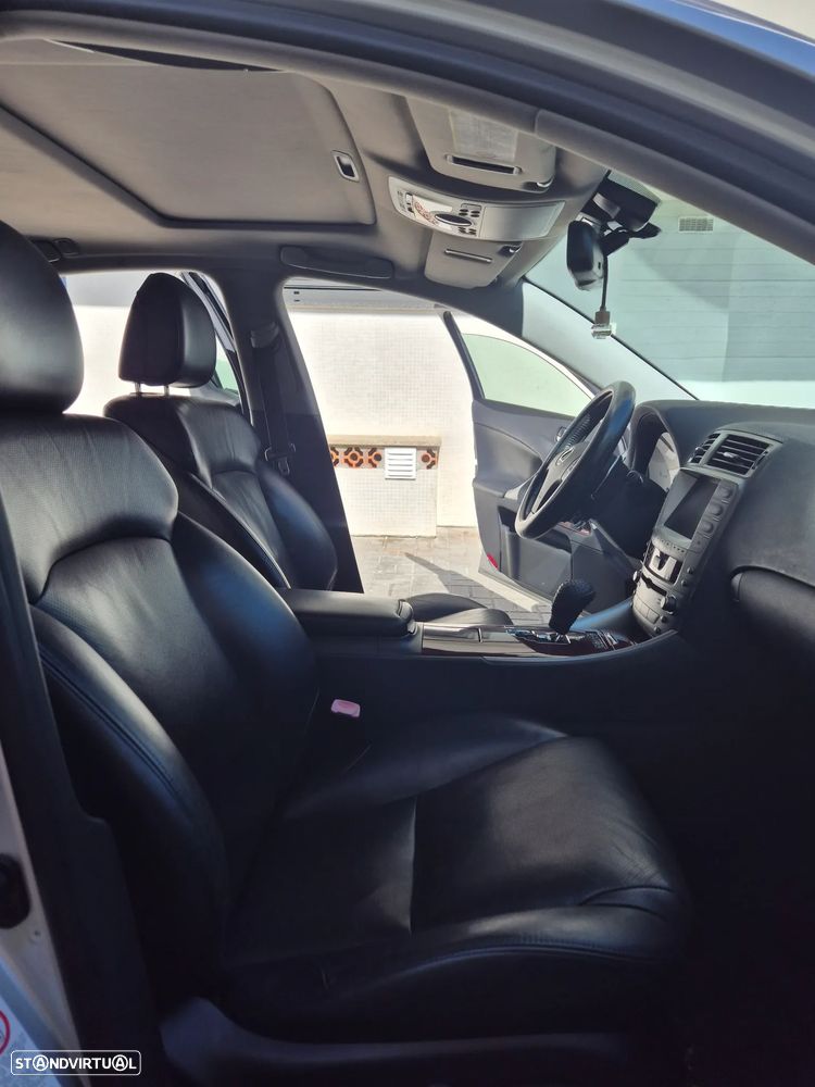 Lexus IS 250 2.5 VVTi Luxury 24 Aut. - 11