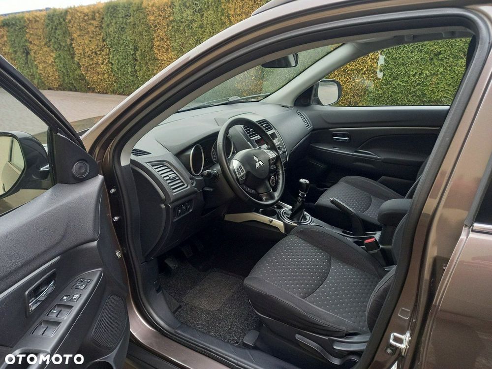 Mitsubishi ASX 1.8 DID Instyle NAVI AS&G - 32