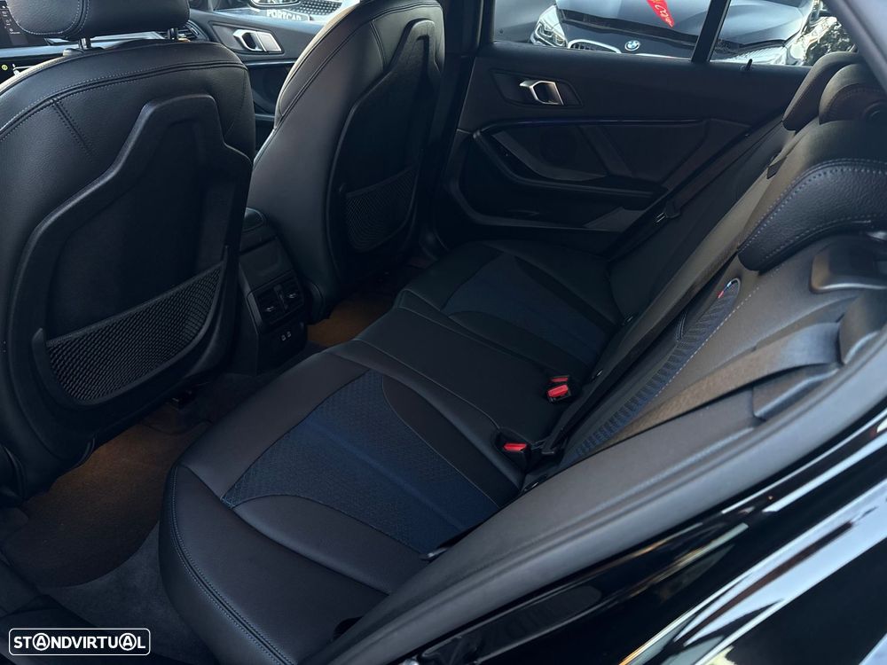 BMW 118 i Pack Desportivo M Auto - 22