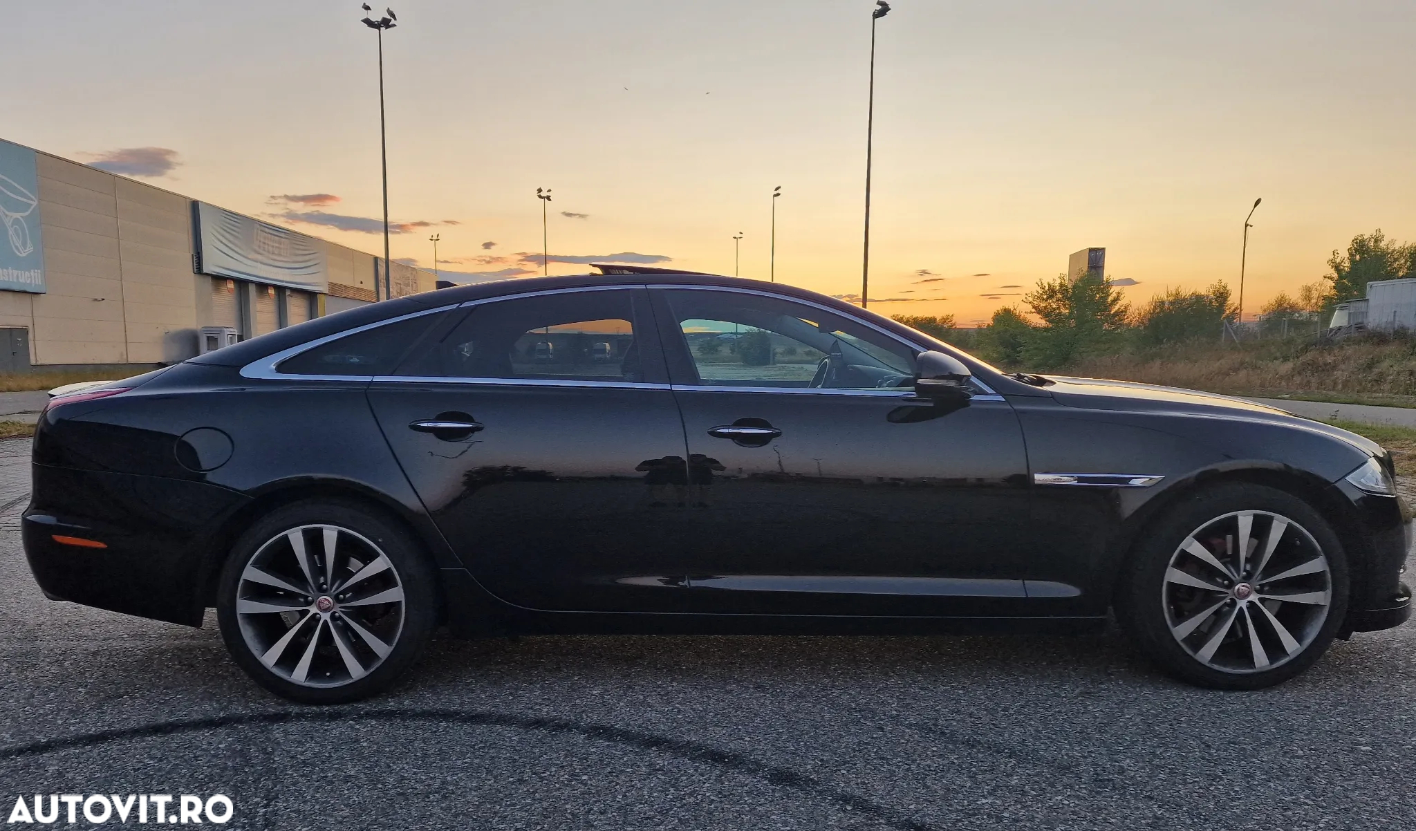 Jaguar XJ 3.0 V6 Diesel S Premium Luxury - 6