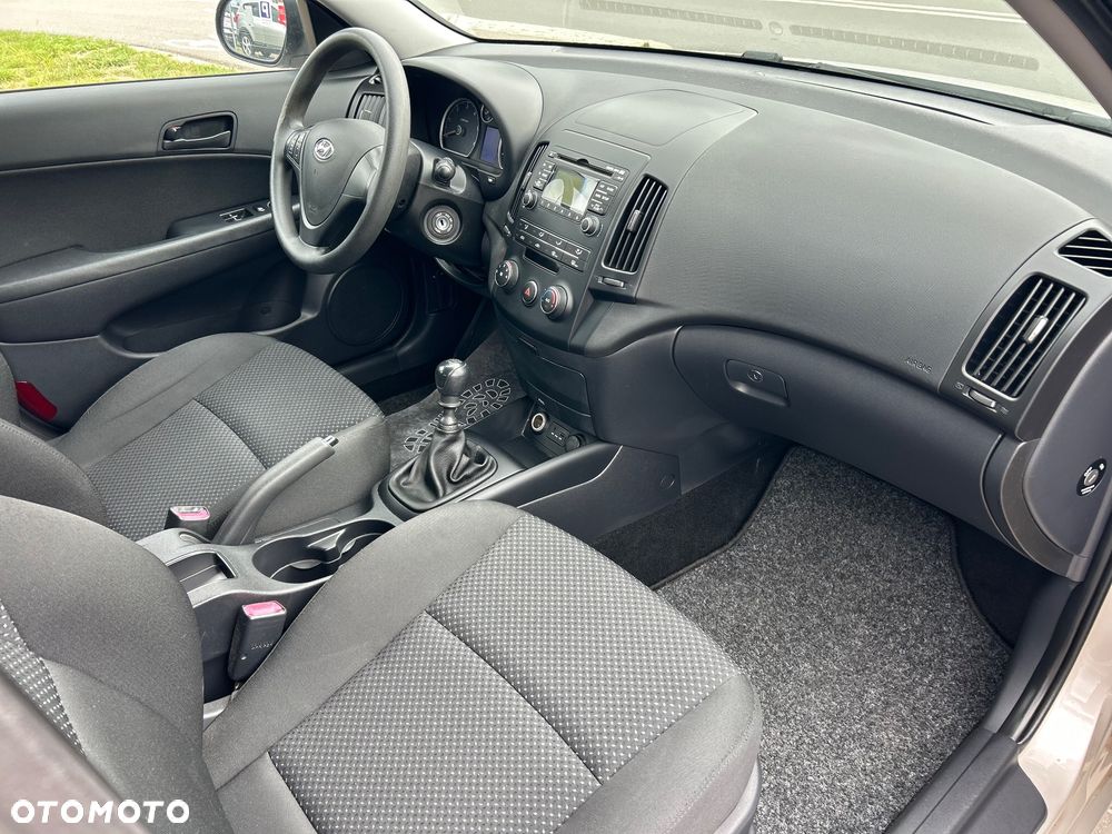 Hyundai i30 i30cw 1.6 CRDi Edition 20 - 10