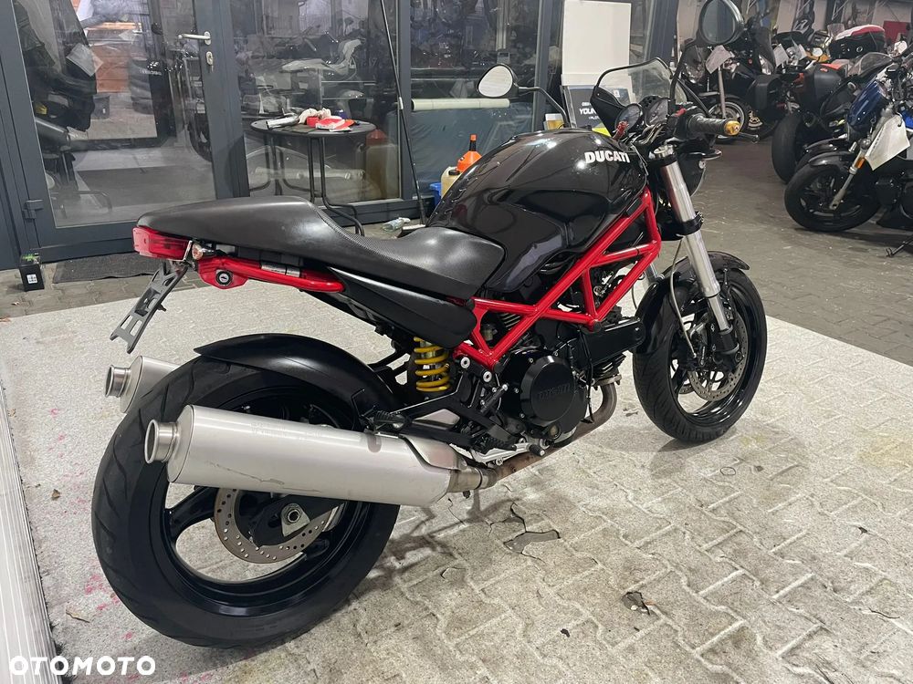 Ducati Monster - 12