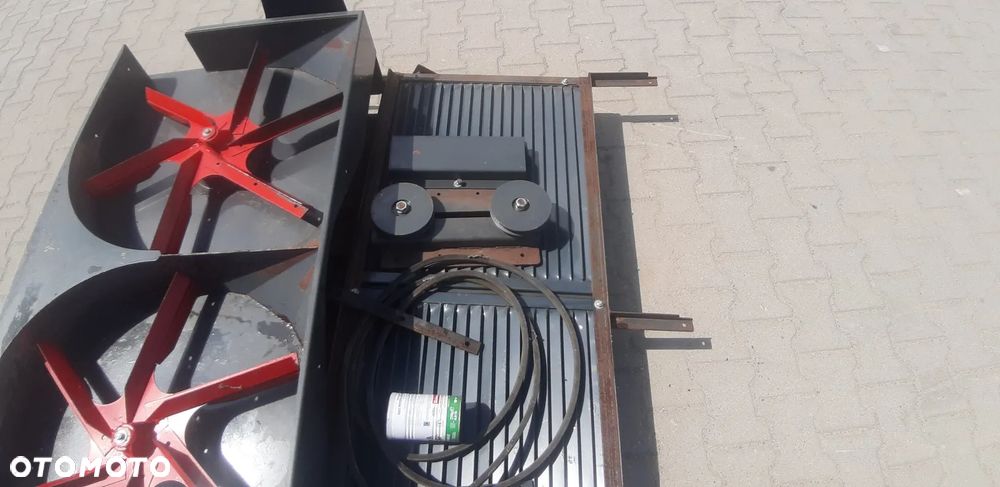 Rozrzutnik plew do Claas mechaniczny - 8
