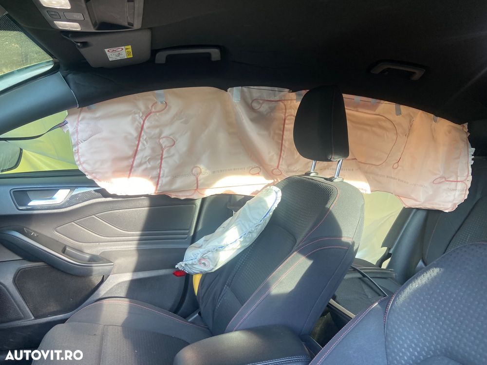 Ford Focus 1.5 EcoBlue Start-Stopp-System ST-LINE DESIGN - 7