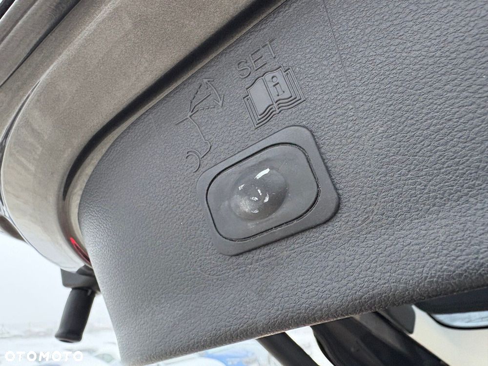 Ford Kuga - 19