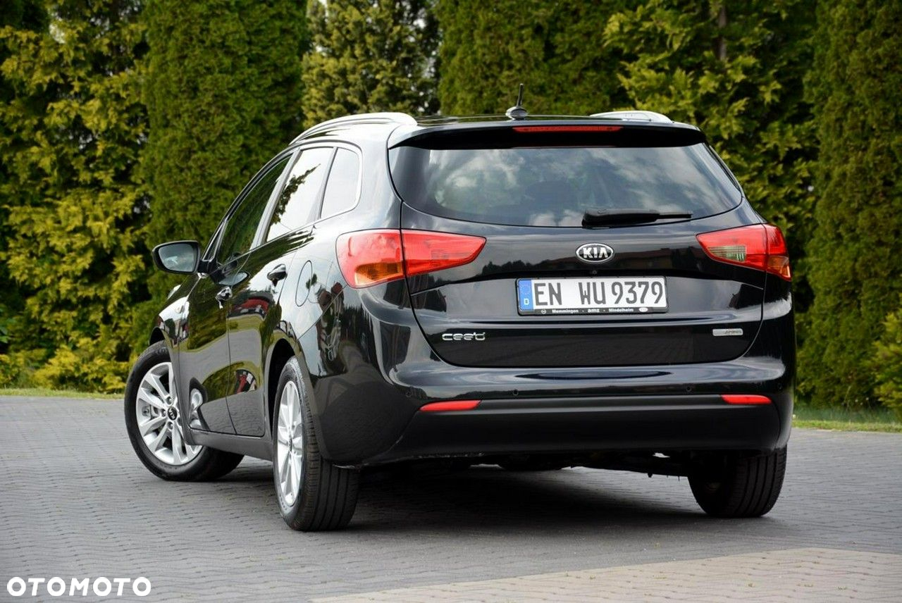 Kia Ceed 1.6 GDI ISG SW Platinum Edition - 8
