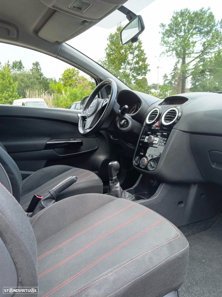 Opel Corsa 1.2 Black Edition - 9