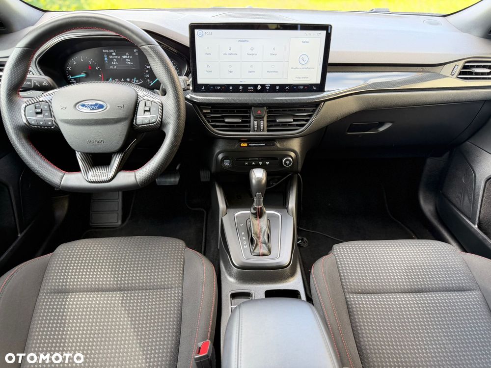 Ford Focus 1.0 EcoBoost Hybrid ST-LINE - 28