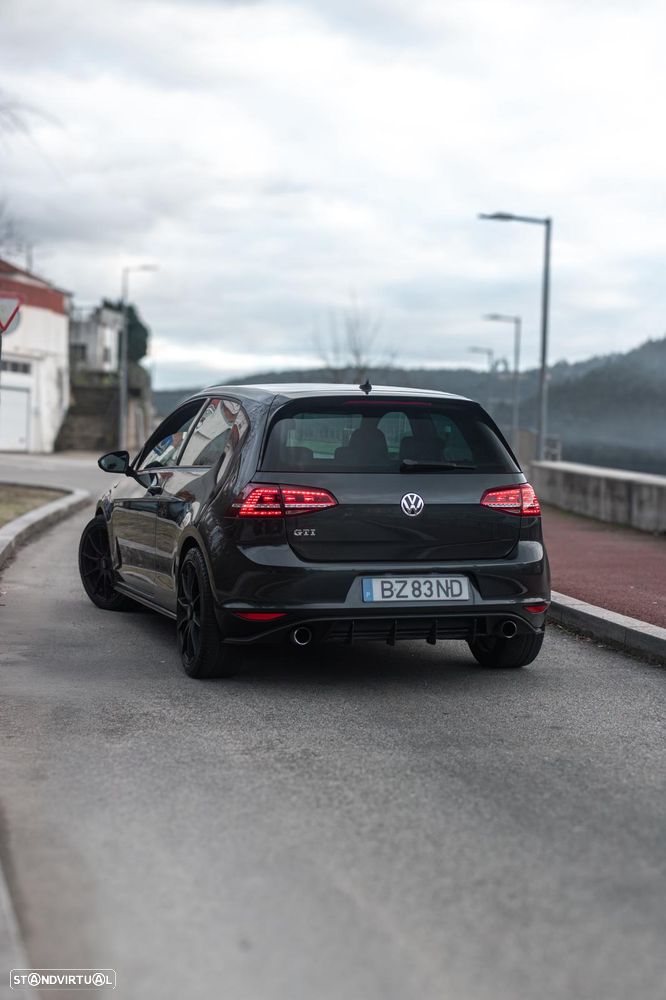 VW Golf 2.0 TSi GTi Performance - 3