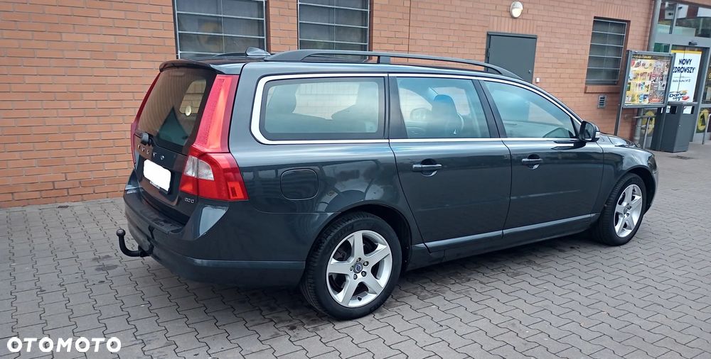 Volvo V70 2.0D Momentum - 10