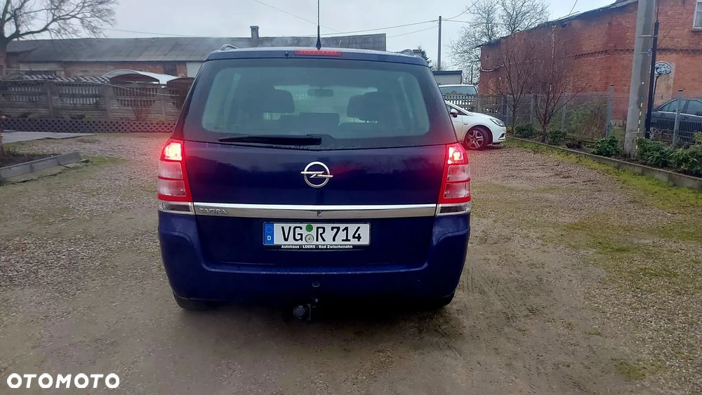 Opel Zafira 1.8 Enjoy - 10