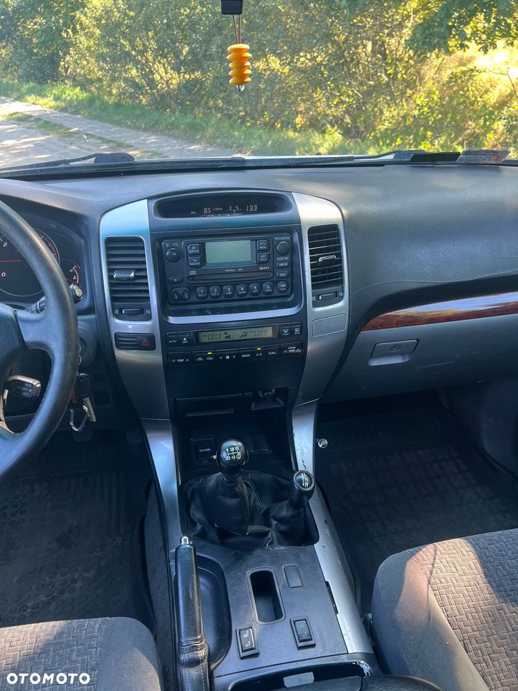 Toyota Land Cruiser - 13