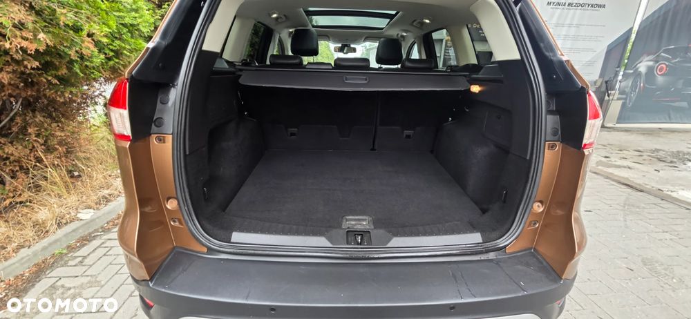 Ford Kuga 2.0 TDCi 2x4 Titanium - 32