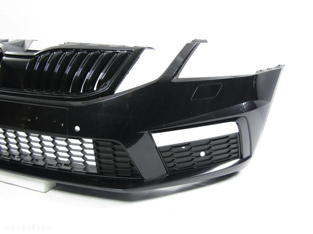 Zderzak przedni Skoda Octavia 3 RS 17 - 20 Sprysk. / Pdc-4 Lakier 9910 / LF9R - 11