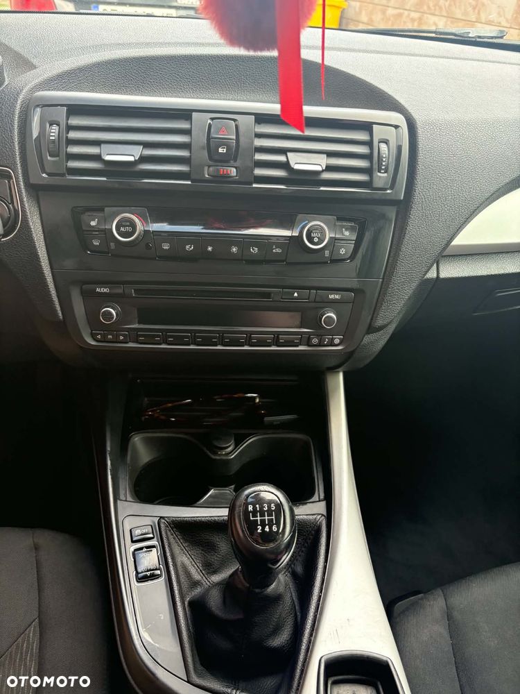 BMW Seria 1 116d - 6